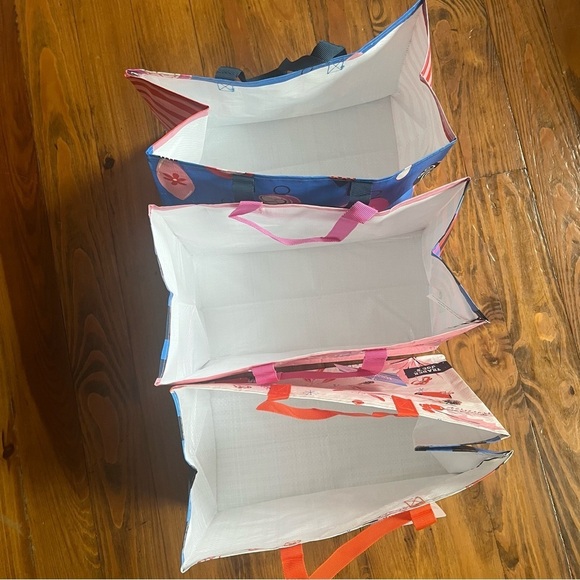 NWT Trader Joe’s 3 Reusable Holiday Christmas Gift Tote Bags - Picture 8 of 14